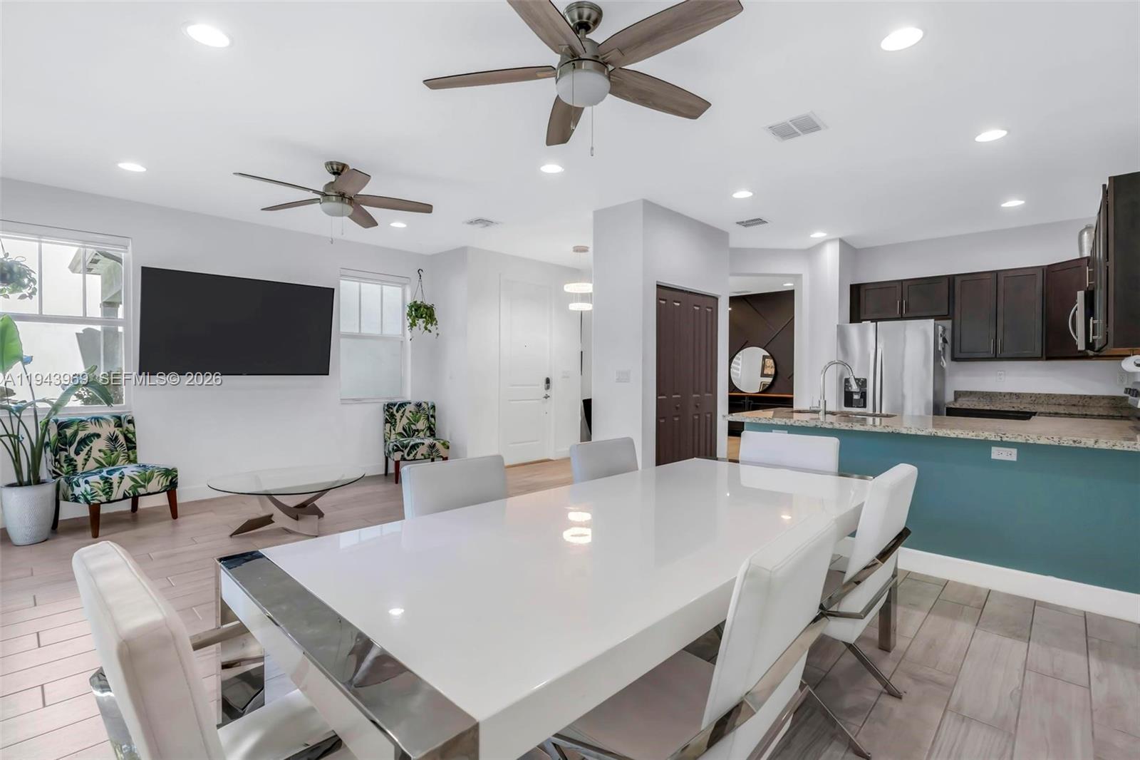 4923 NW 48th Ter, Tamarac FL 33319