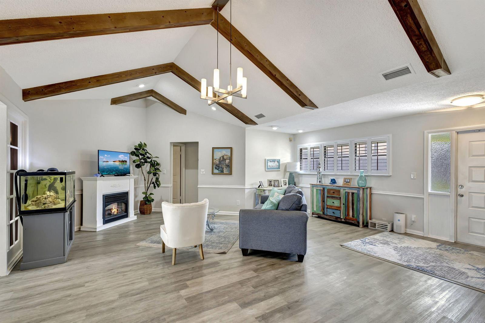 1127 E Seminole Avenue # 22c, Jupiter FL 33477