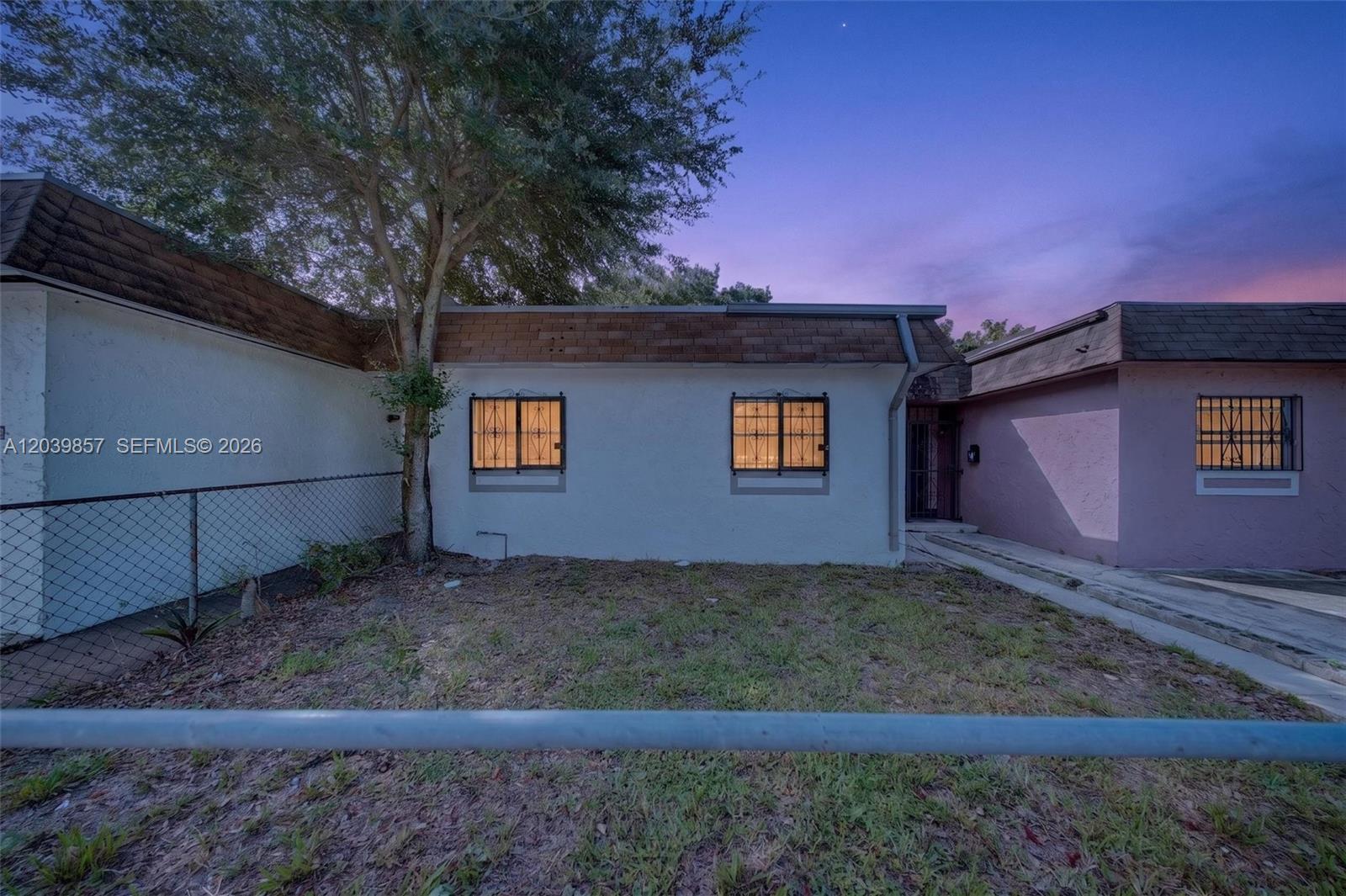 3856 NW 207 ST RD, Miami Gardens FL 33055