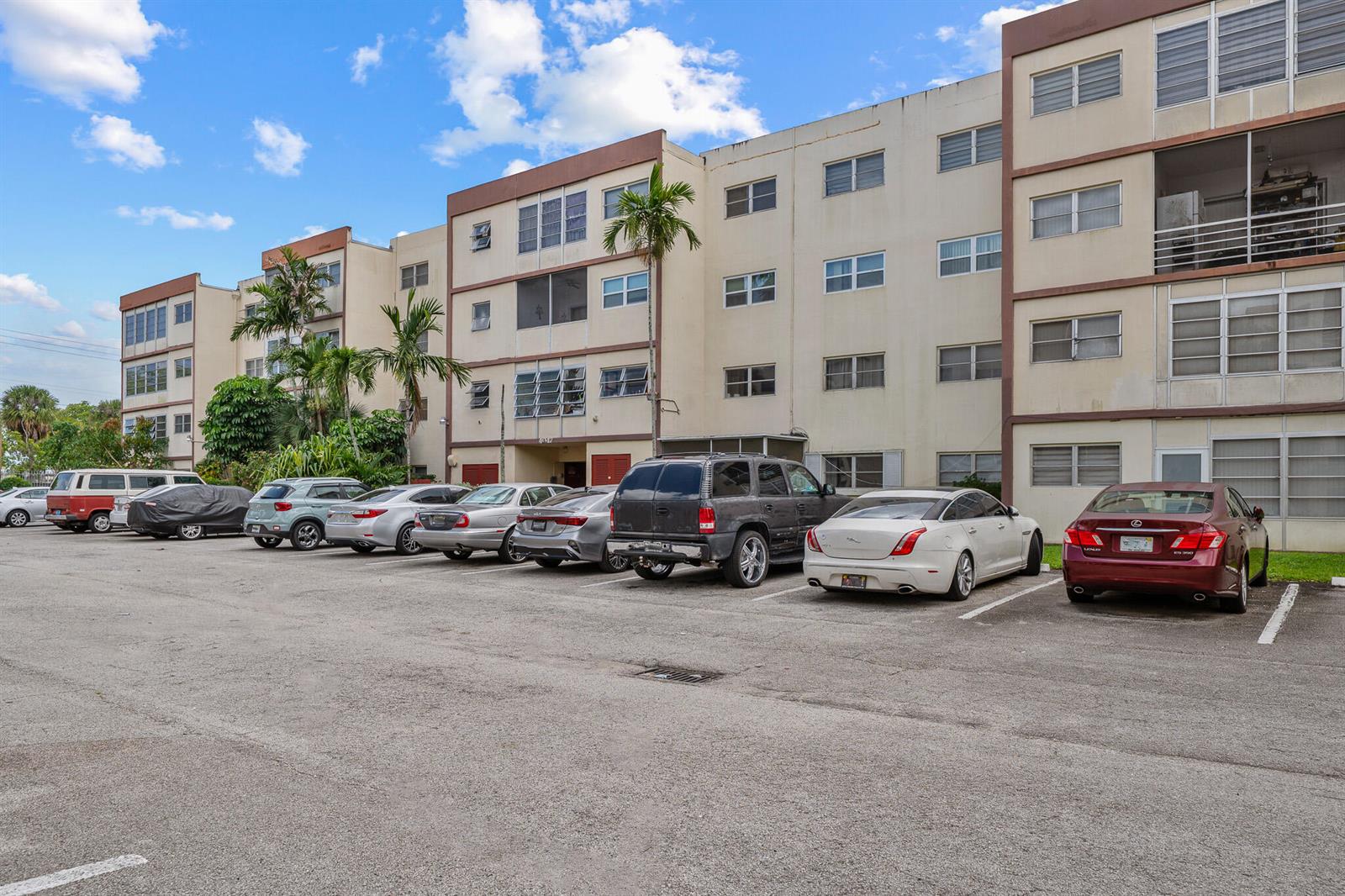4047 NW 16th Street # 206, Lauderhill FL 33313