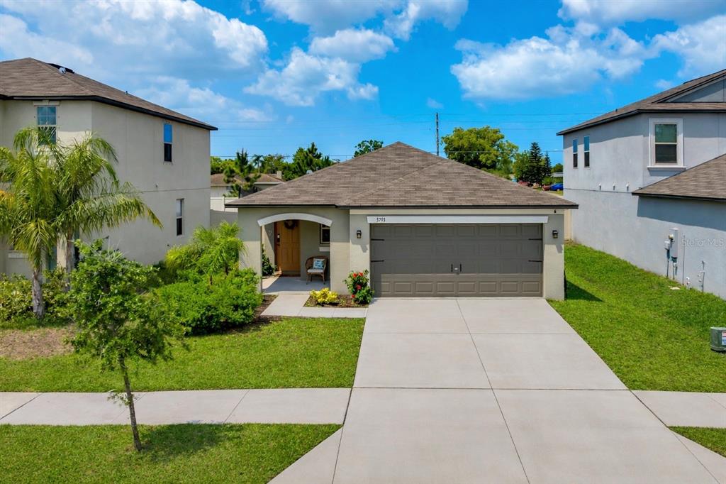 3793 GOLDEN SHINER LANE
