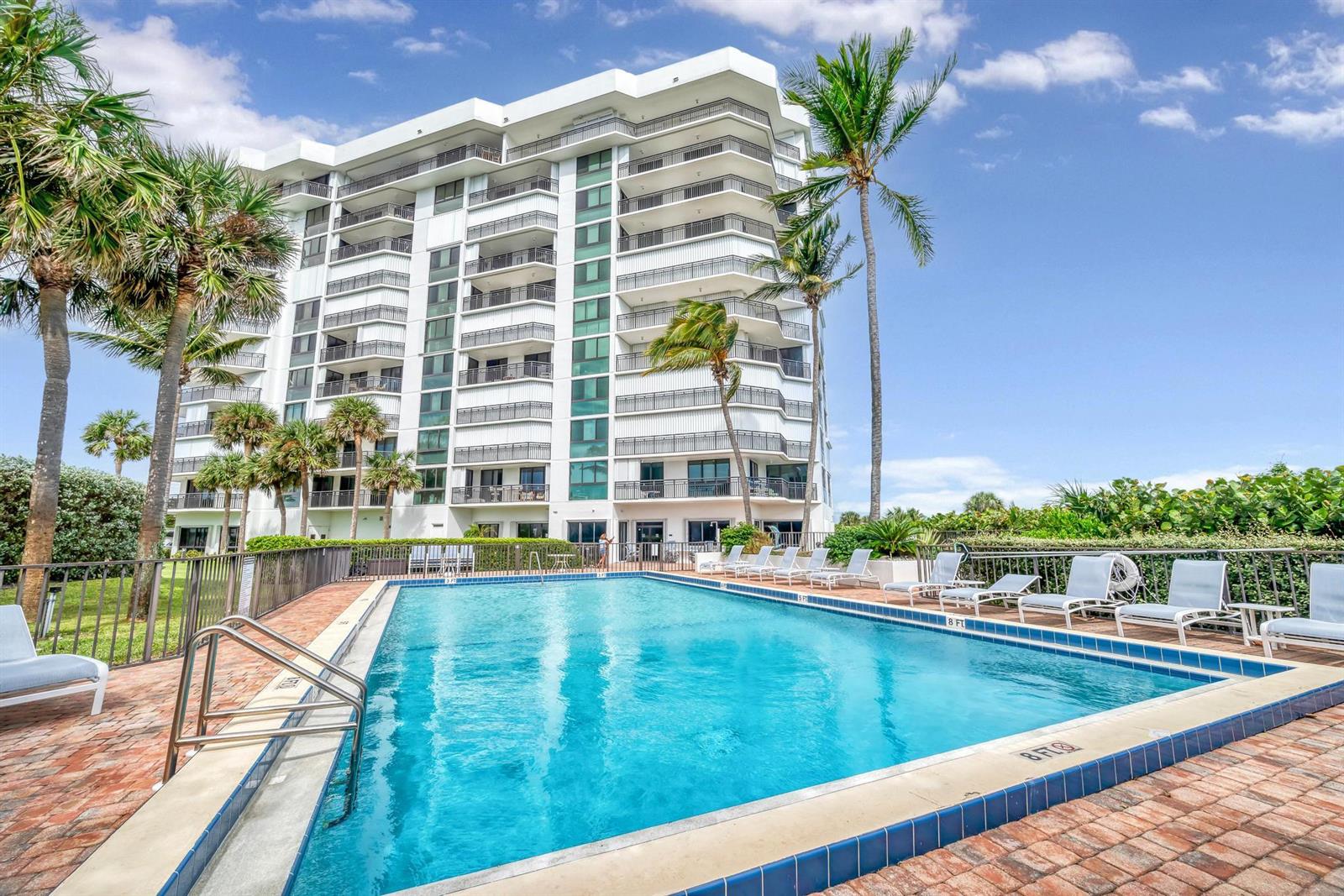 2800 N Highway A1a # 302, Hutchinson Island FL 34949