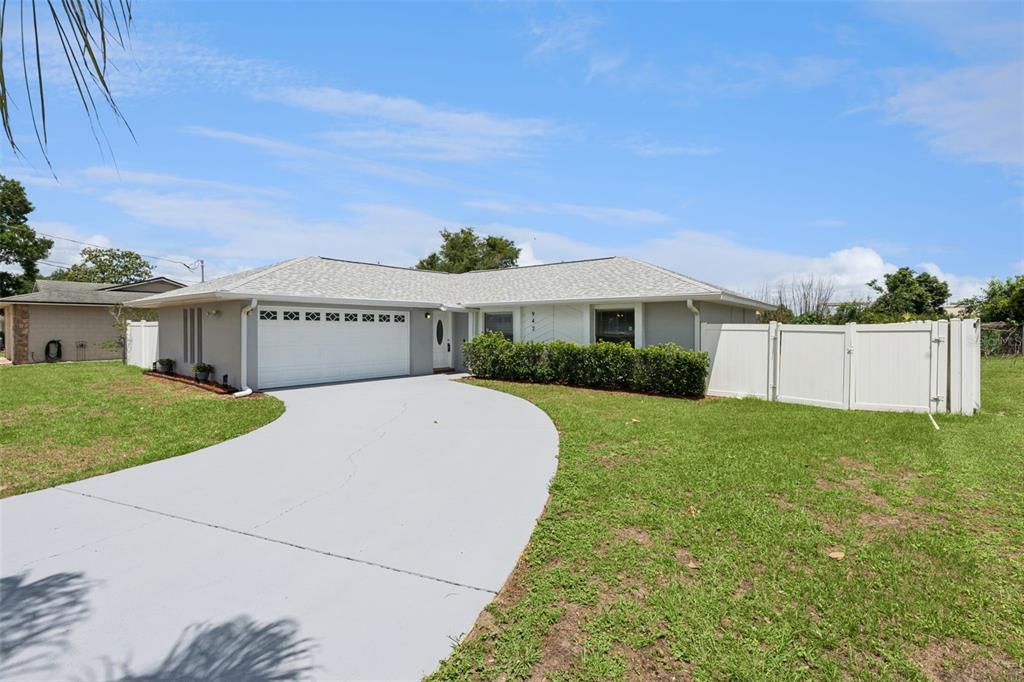 942 WINDBROOK DRIVE