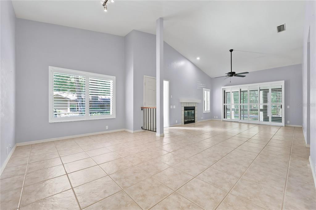 4039 NW 23RD CIRCLE, GAINESVILLE, FL — photo 2 of 30