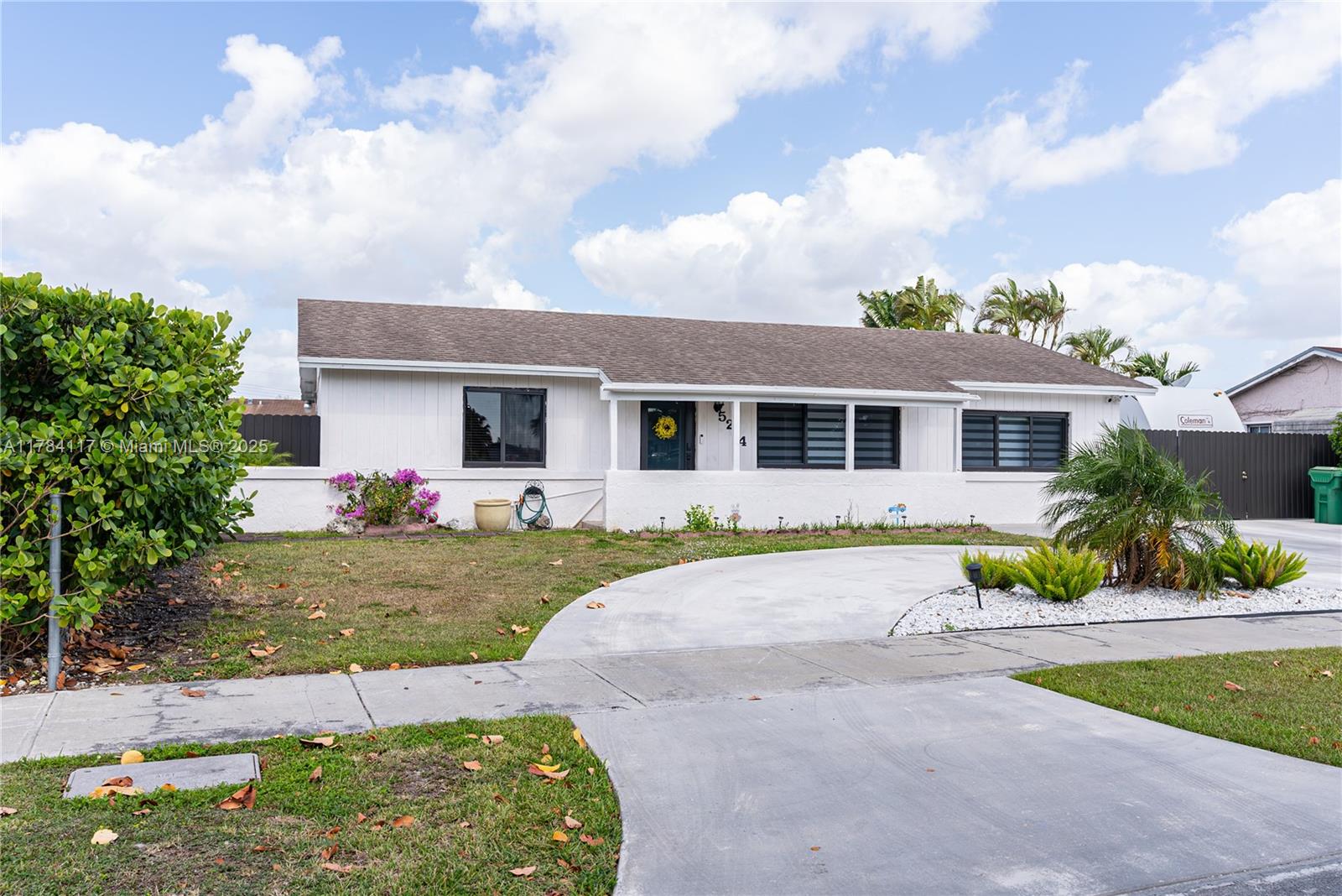 5244 SW 134th Ct, Miami FL 33175