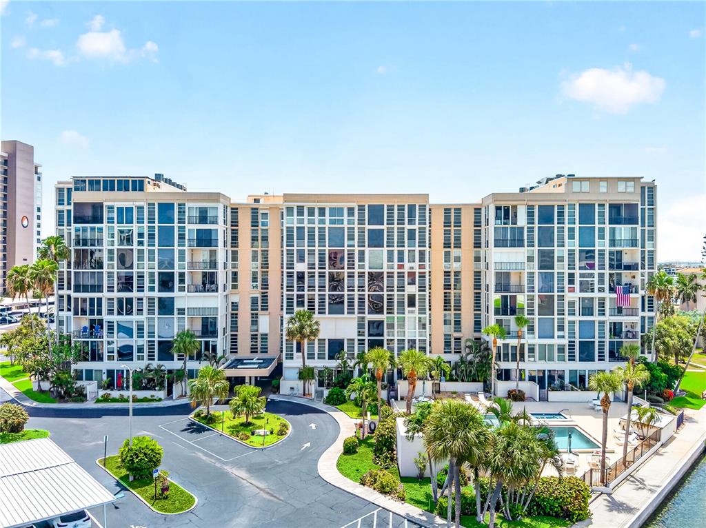 7400 SUN ISLAND DRIVE S UNIT 203