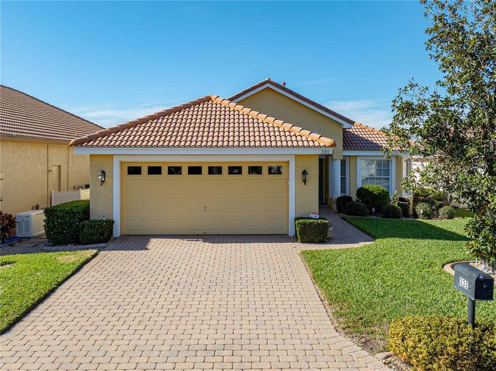 332 NIBLICK CIRCLE
