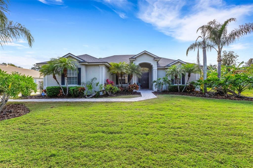 828 WHITESTONE COURT