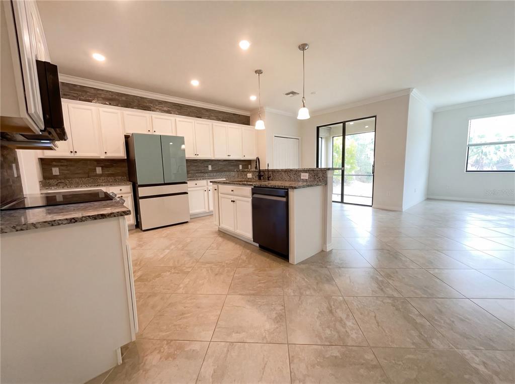 12691 CINQUETERRE DRIVE, VENICE, FL — photo 2 of 30