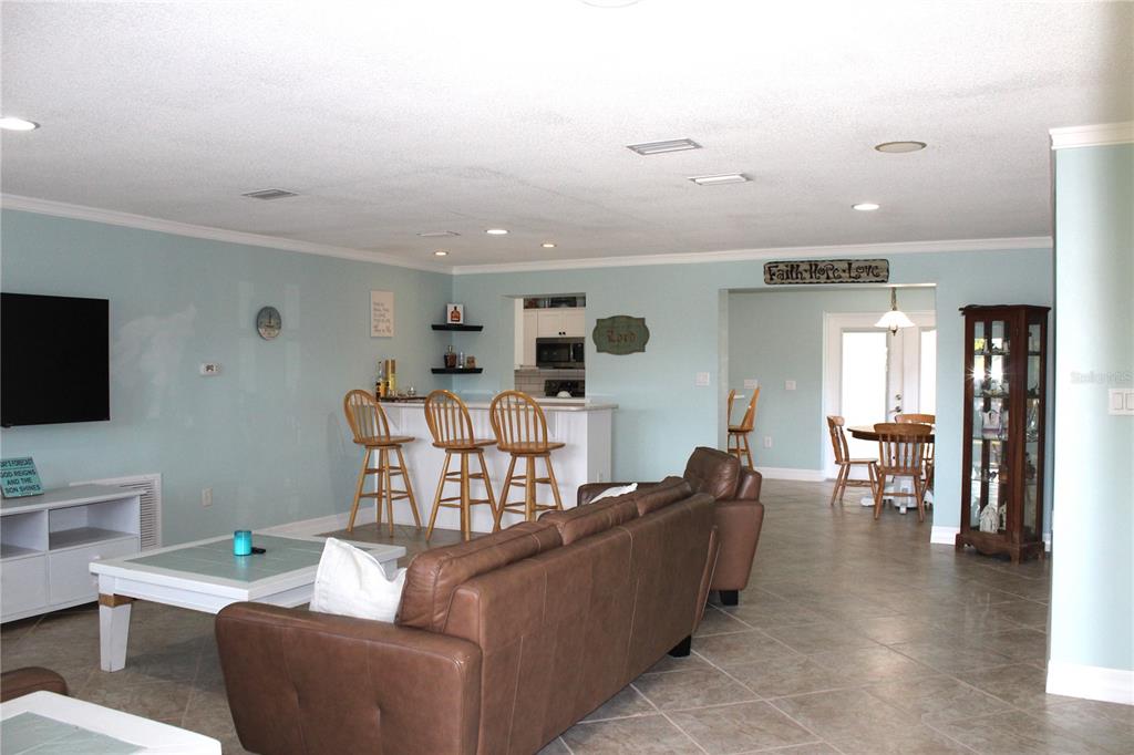 2287 CAROLYN DRIVE, DUNEDIN, FL — photo 5 of 30
