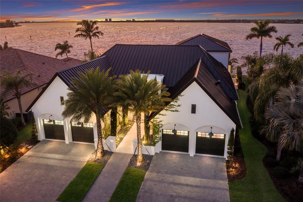 628 REGATTA WAY, BRADENTON, FL — photo 2 of 30