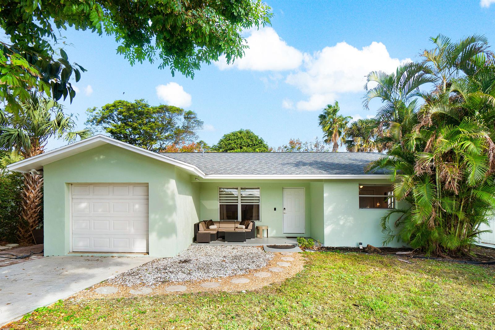 411 SW 1st Avenue, Boynton Beach FL 33435