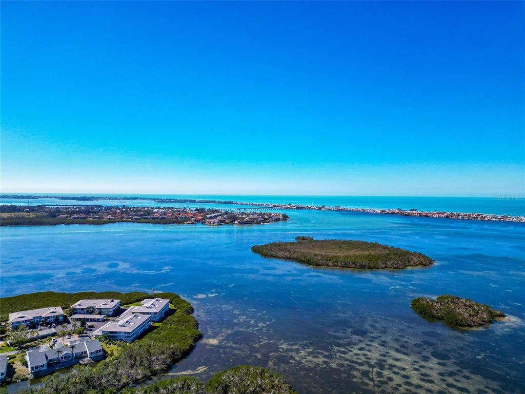 1389 PERICO POINTE CIR CIRCLE UNIT 140, BRADENTON, FL — photo 5 of 30
