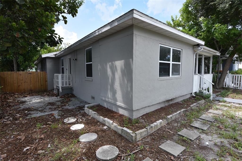 4642 10TH AVENUE S, ST PETERSBURG, FL — photo 5 of 30