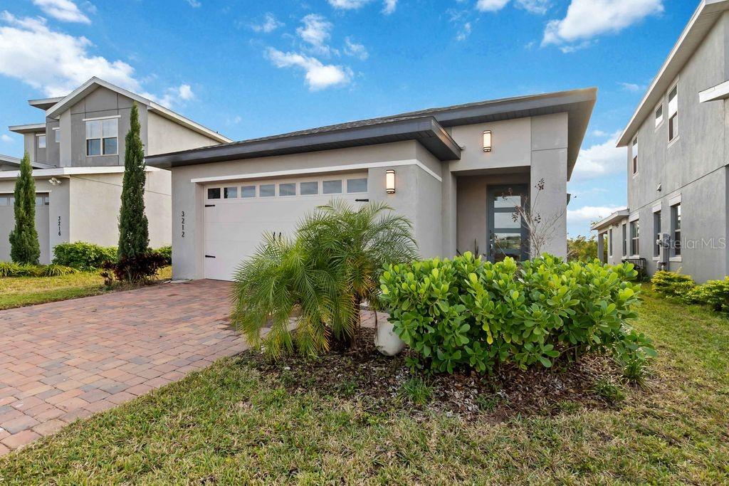 3212 OXBOW COURT