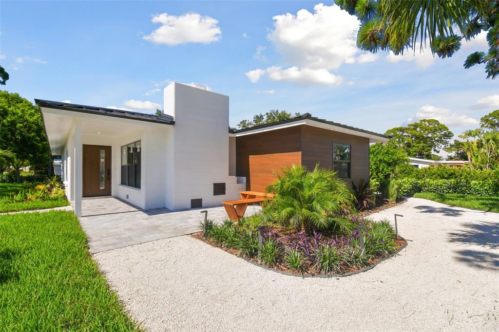 301 AURORA STREET E, VENICE, FL — photo 2 of 30