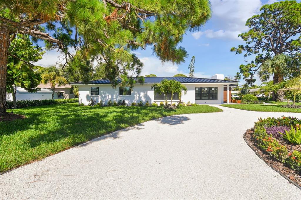 301 AURORA STREET E, VENICE, FL — photo 4 of 30