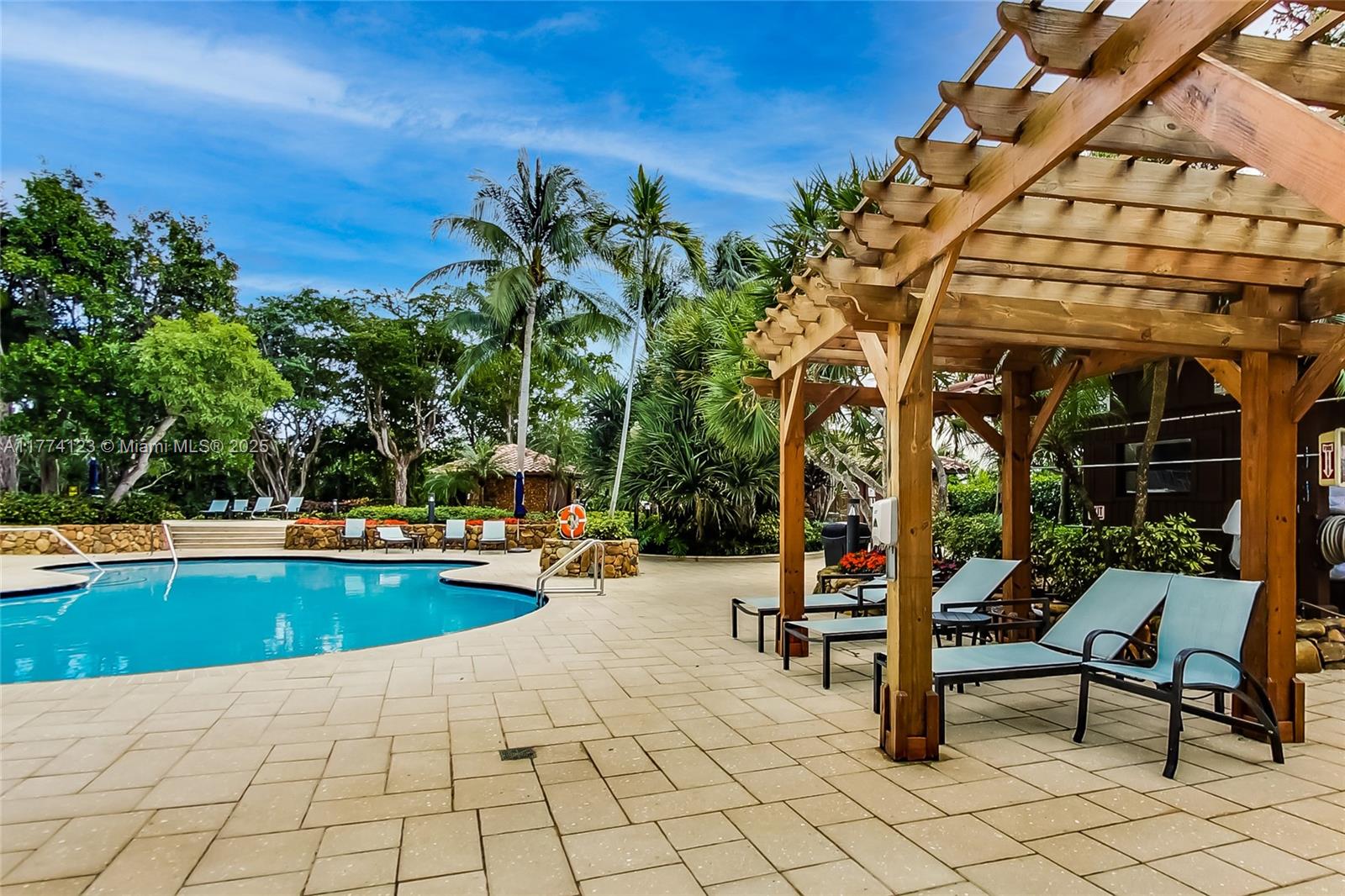 2000 Towerside Ter # 901, Miami FL 33138