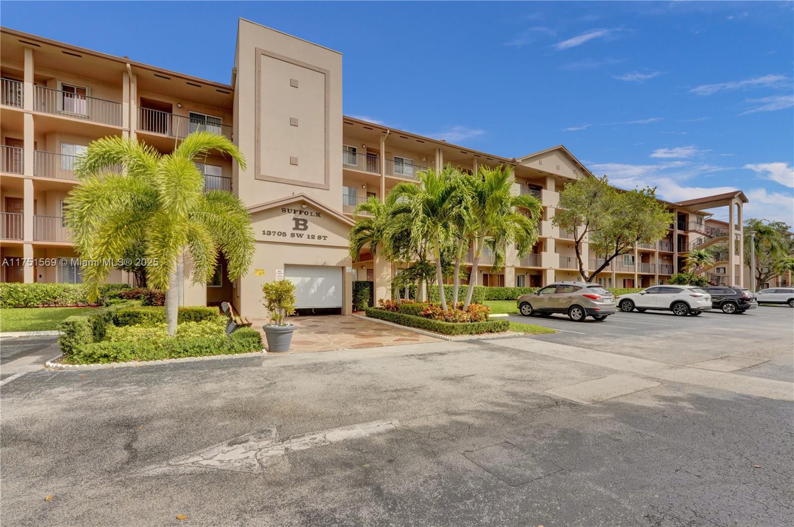 13705 SW 12th St # 109B, Pembroke Pines FL 33027