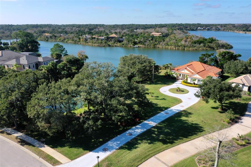 10 HERON DRIVE