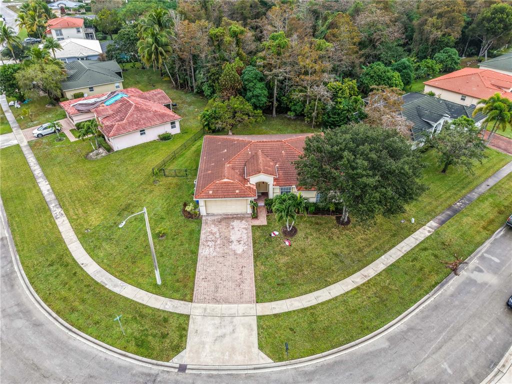 132 CHESTNUT CIRCLE, ROYAL PALM BEACH, FL — photo 4 of 30