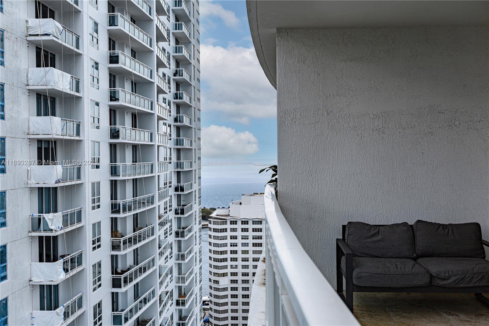 951 Brickell Ave # 2601, Miami FL 33131