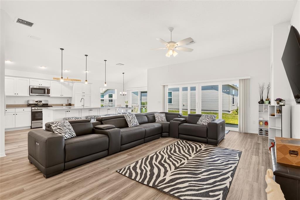 2024 MCMURTRIE LOOP, THE VILLAGES, FL — photo 4 of 30