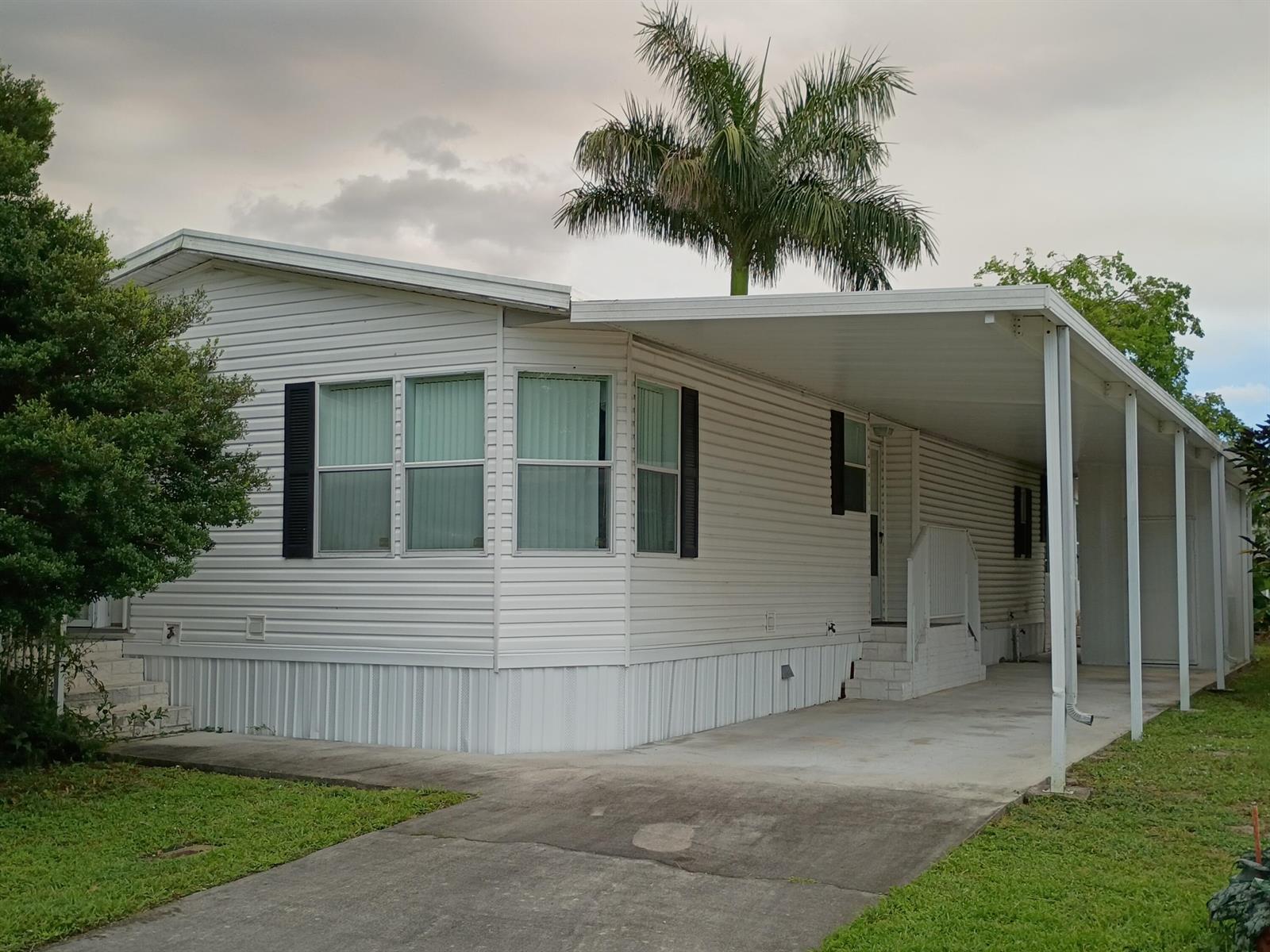 2080 SW 85th Avenue, Davie FL 33324