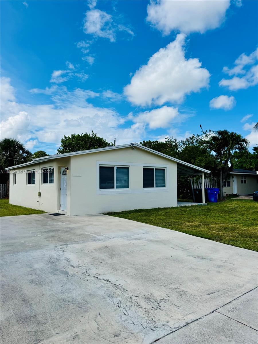 4341 NW 59th St, North Lauderdale FL 33319