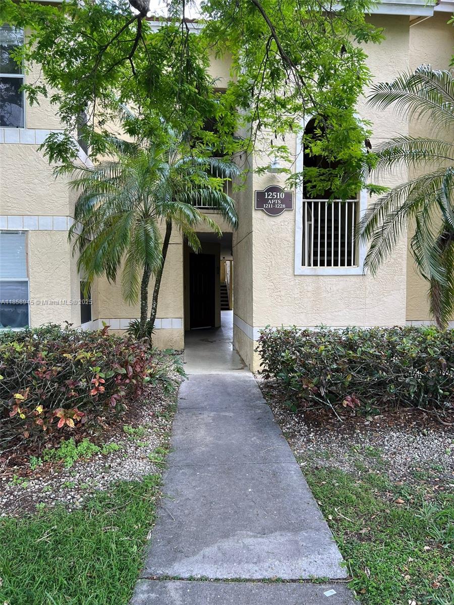 12510 Vista Isles Dr # 1215, Sunrise FL 33325