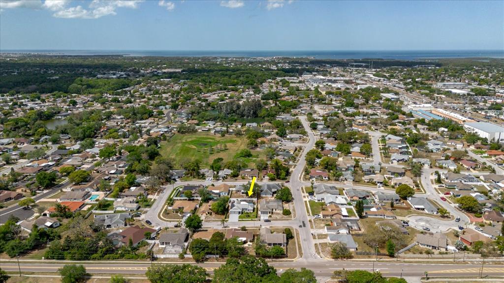 8112 GOLDEN BEAR LOOP, PORT RICHEY, FL — photo 2 of 30