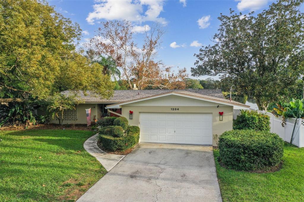1204 ECKLES DRIVE, TAMPA, FL — photo 2 of 30