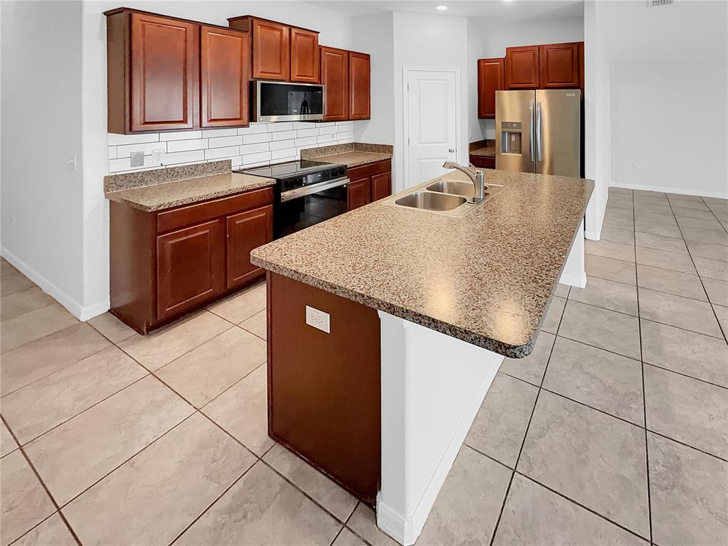 10113 ROSEMARY LEAF LANE, RIVERVIEW, FL — photo 2 of 22