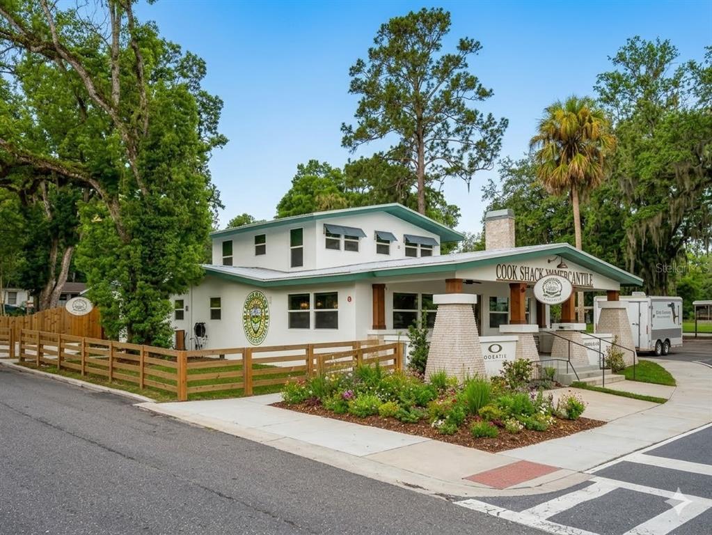 10 NATELLE AVENUE