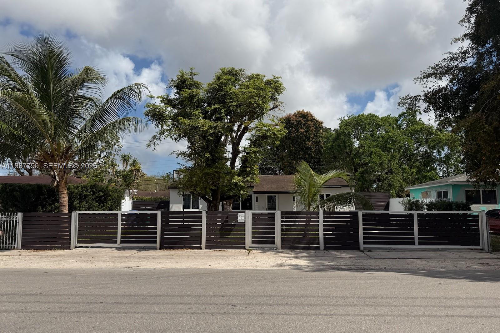 8747 NW 36th Ave, Miami FL 33147