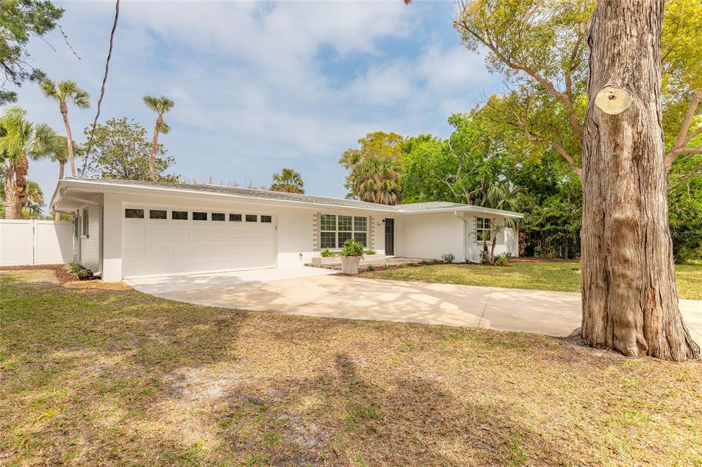 39 WILLIS DRIVE