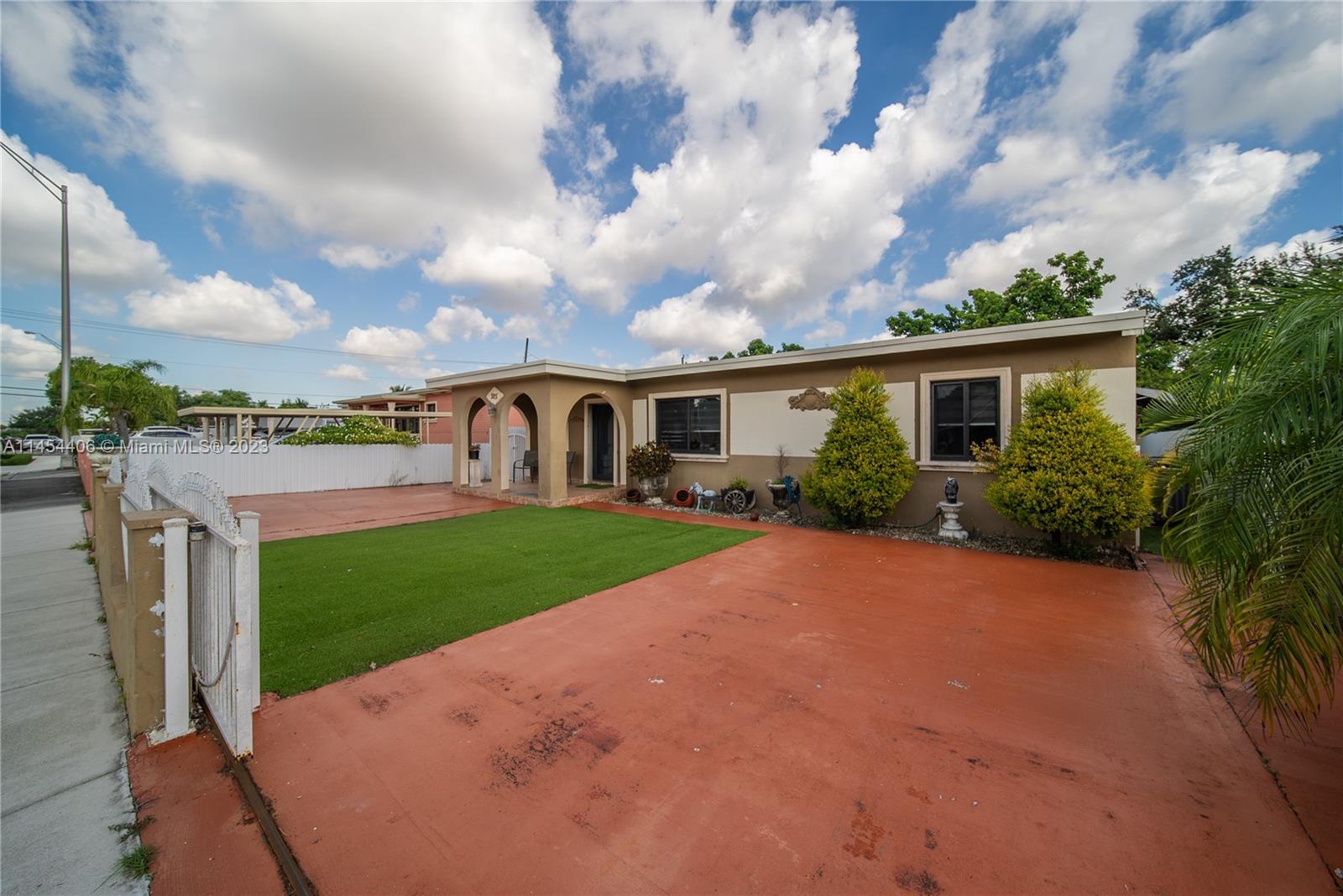 925 E 29th St, Hialeah FL 33013, HIALEAH, FL — photo 5 of 30