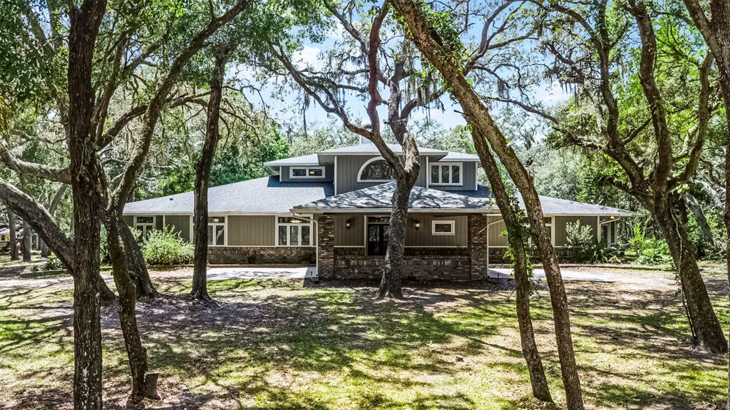 5655 OAK HOLLOW LANE