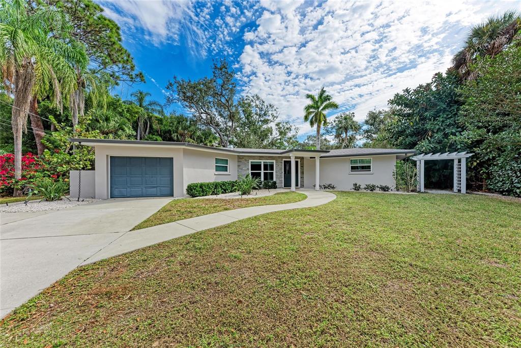 2132 HYDE PARK CIRCLE