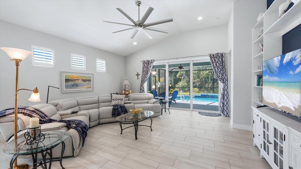 12815 RAINWASHED LOOP, PARRISH, FL — photo 2 of 30