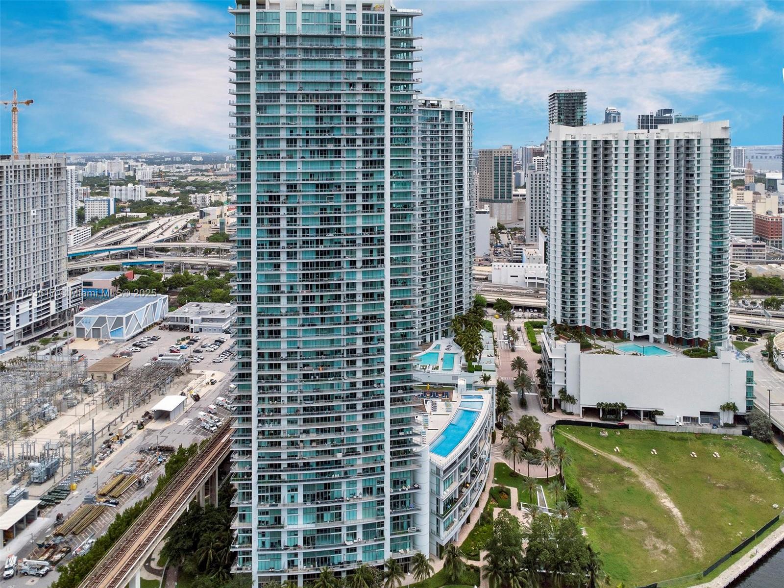 92 SW 3rd St # 1710, Miami FL 33130