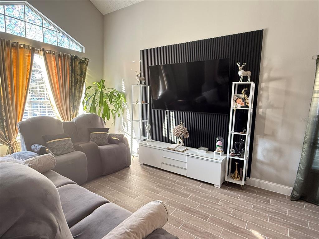 1345 SILVERTHORN DRIVE, ORLANDO, FL — photo 3 of 20