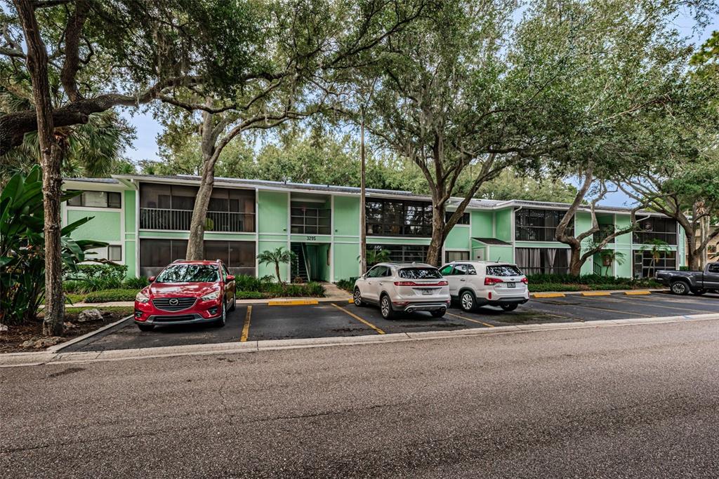 3295 FOX CHASE CIRCLE N UNIT 107, PALM HARBOR, FL — photo 2 of 30