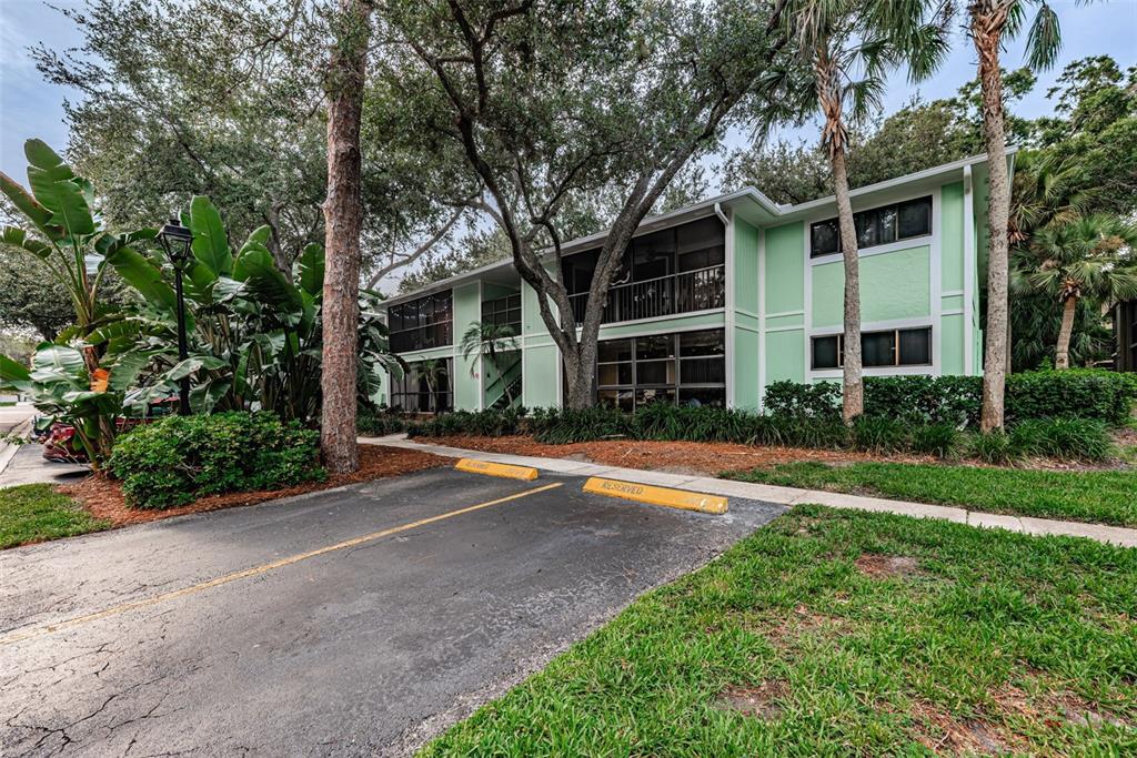 3295 FOX CHASE CIRCLE N UNIT 107, PALM HARBOR, FL — photo 3 of 30