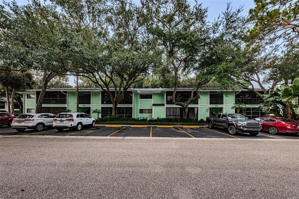 3295 FOX CHASE CIRCLE N UNIT 107, PALM HARBOR, FL — photo 4 of 30