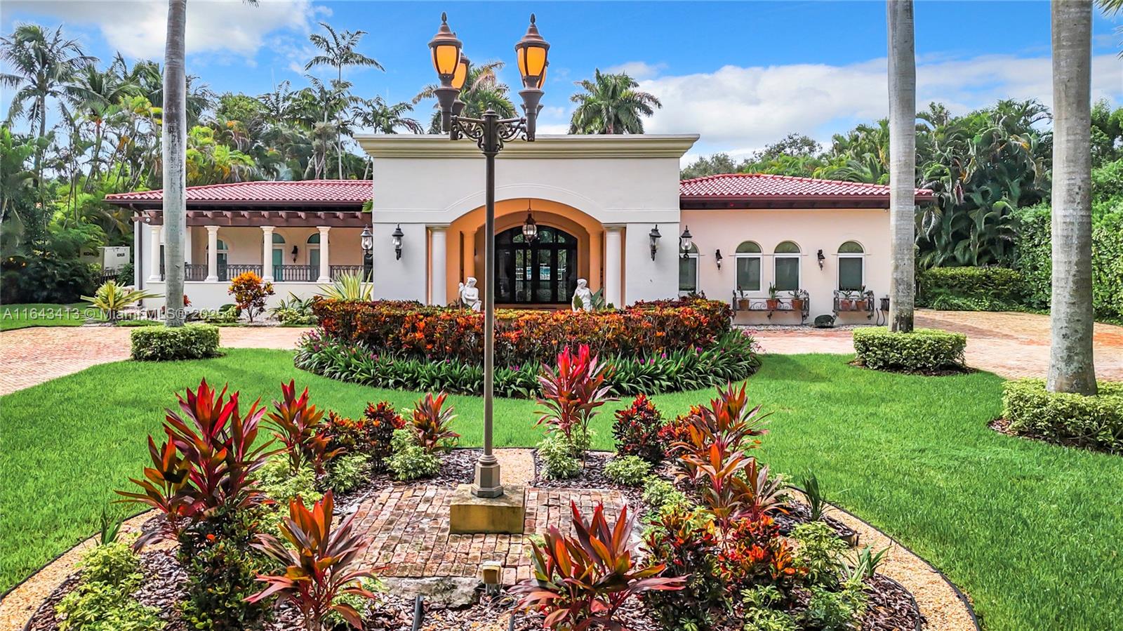 6710 SW 92nd St, Pinecrest FL 33156