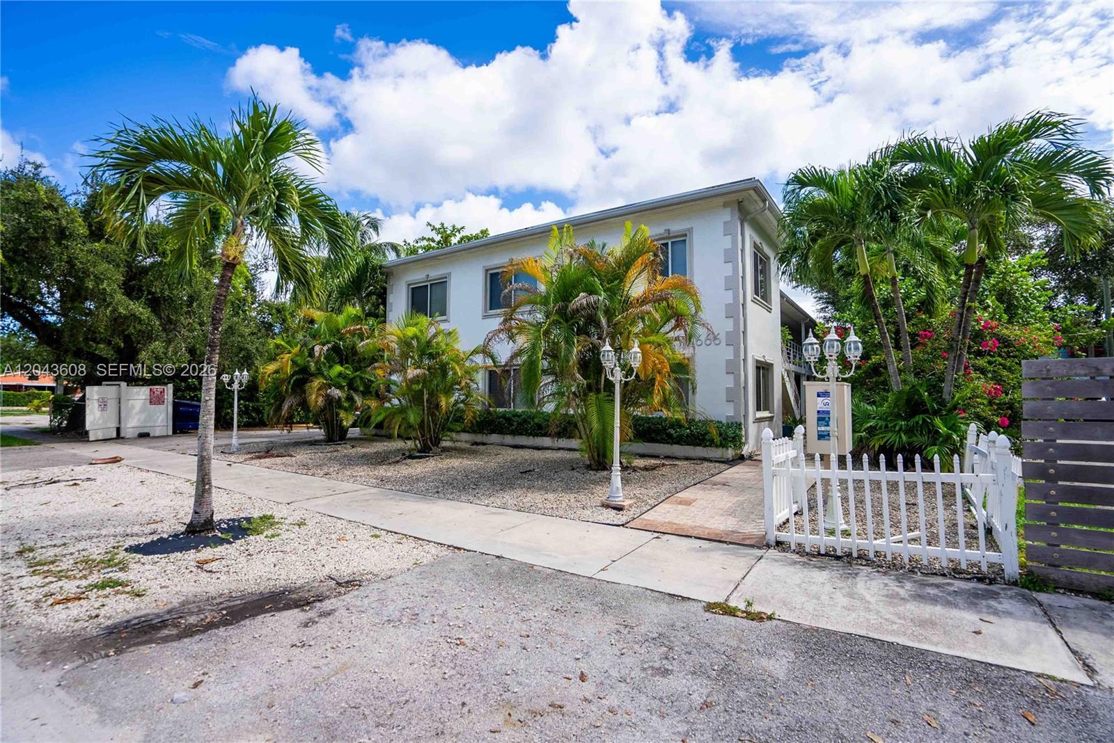 666 NE 80th St # 8, Miami FL 33138