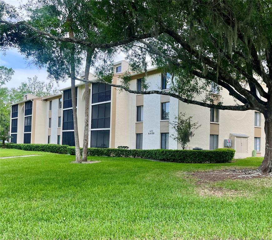 1423 PINE GLEN LANE UNIT H2