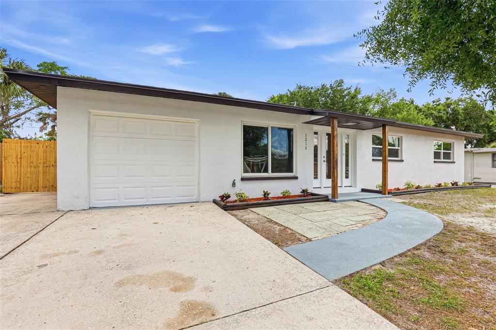 1212 JULIAN LANE DRIVE