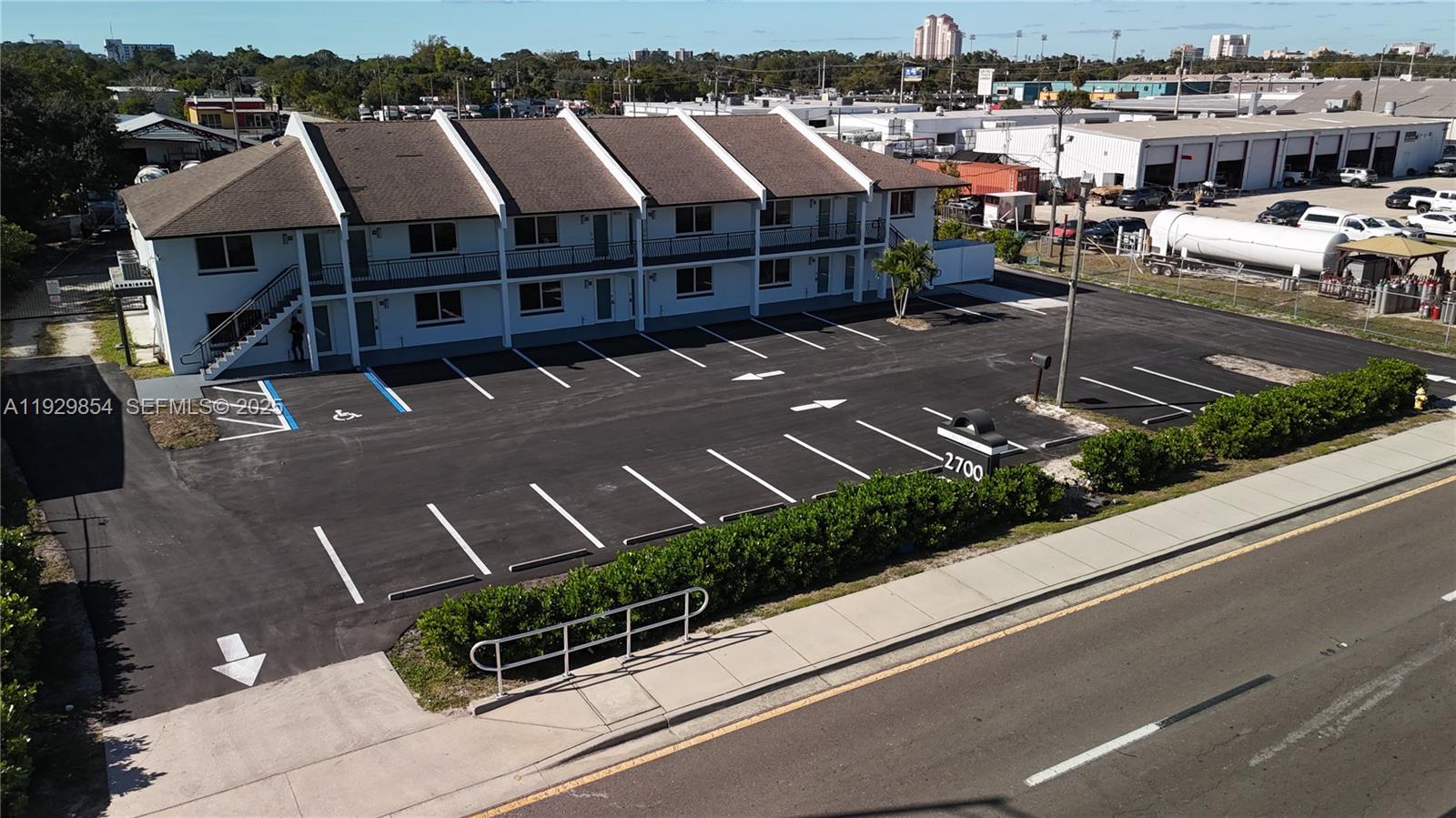 2700 EVANS # 6, Fort Myers FL 33901